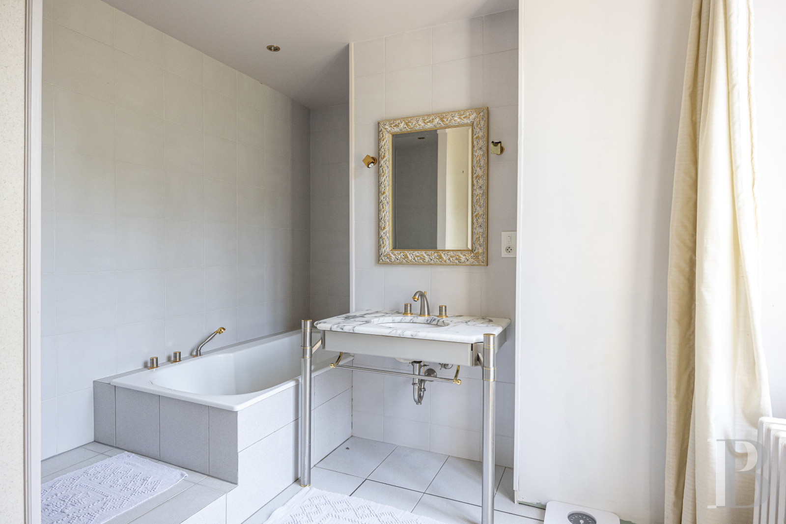 Au sud du Loiret, à Bonny-sur-Loire, un château d’inspiration Directoire entouré de bois - photo  n°25